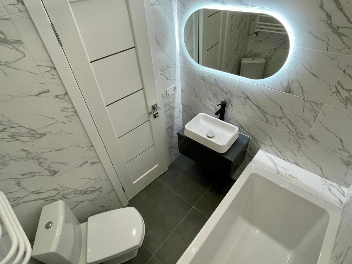 Apartment Premium In Center Iwano-Frankiwsk Exterior foto